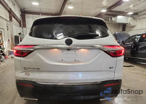 2021 Buick Enclave Essence z USA, uszkodzony, nr VIN 5GAEVAKW2MJ223026